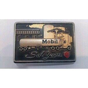 VINTAGE MOBIL SAFE DRIVER AWARD BELT BUCKLE